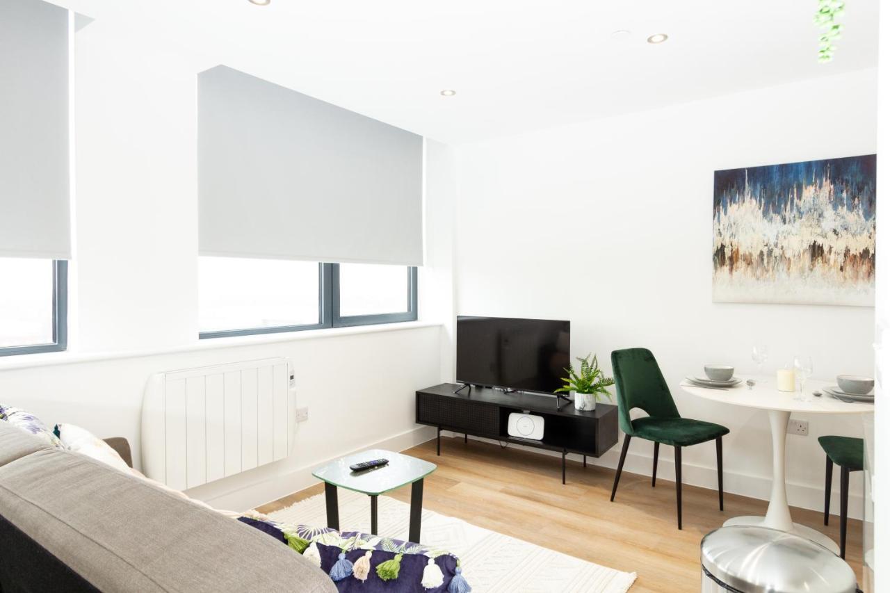 Stylish Studio Apt Overlooking Old Trafford 曼彻斯特 外观 照片